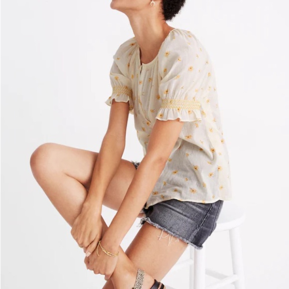 Madewell Smocked Button-Up Top in French Daisies (Marguerite Antique Cream Color - Picture 8 of 8